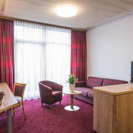 Hotel Kreuz Gaestehaus Und Lauchertbar Mit Terrasse Гаммертинген Экстерьер фото