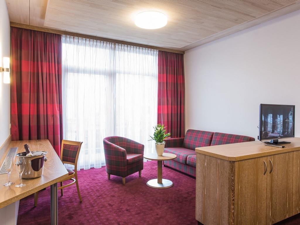 Hotel Kreuz Gaestehaus Und Lauchertbar Mit Terrasse Гаммертинген Экстерьер фото